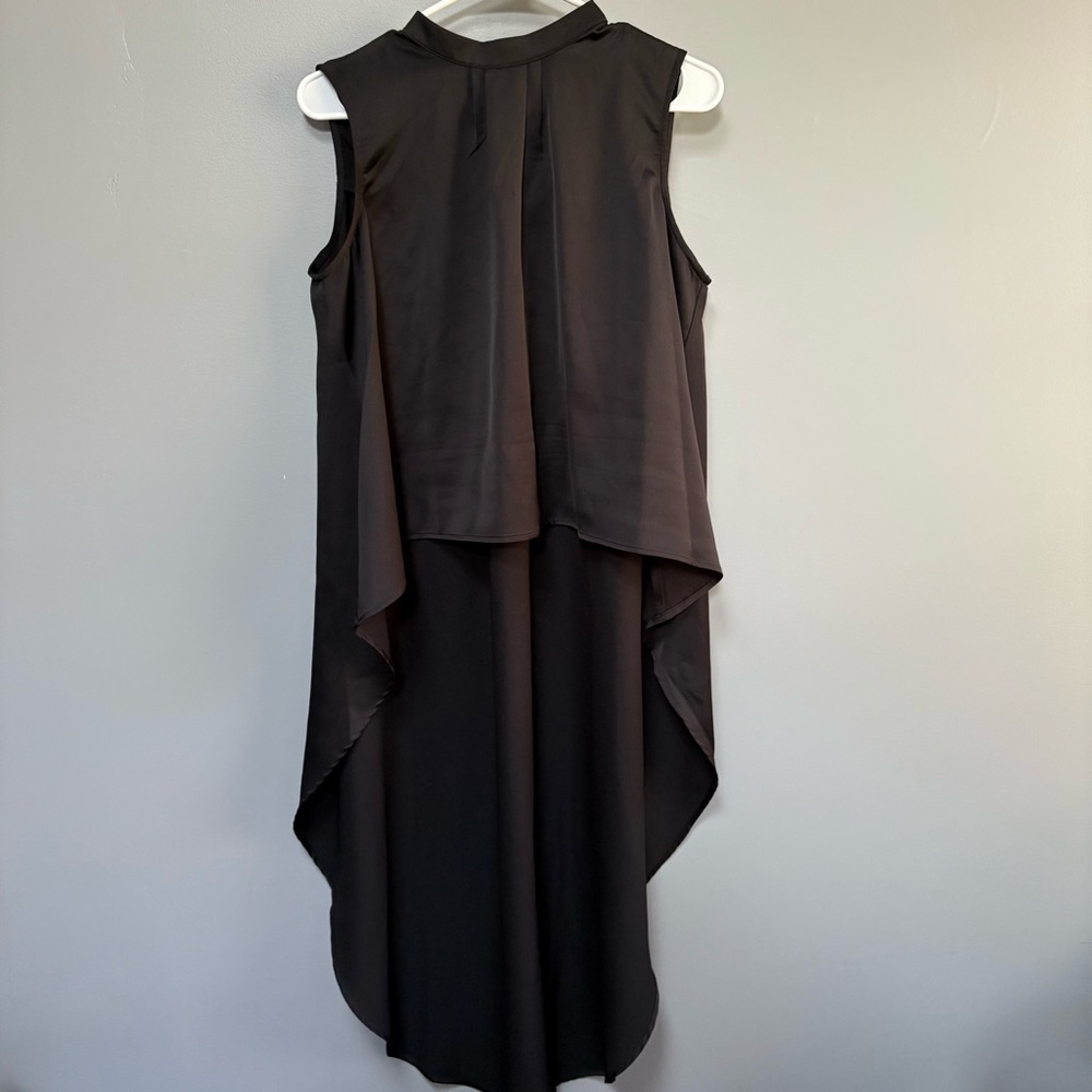 Fab’rik | NWT Unique Elegant Black Sleeveless Asymmetrical Hem Blouse Size M